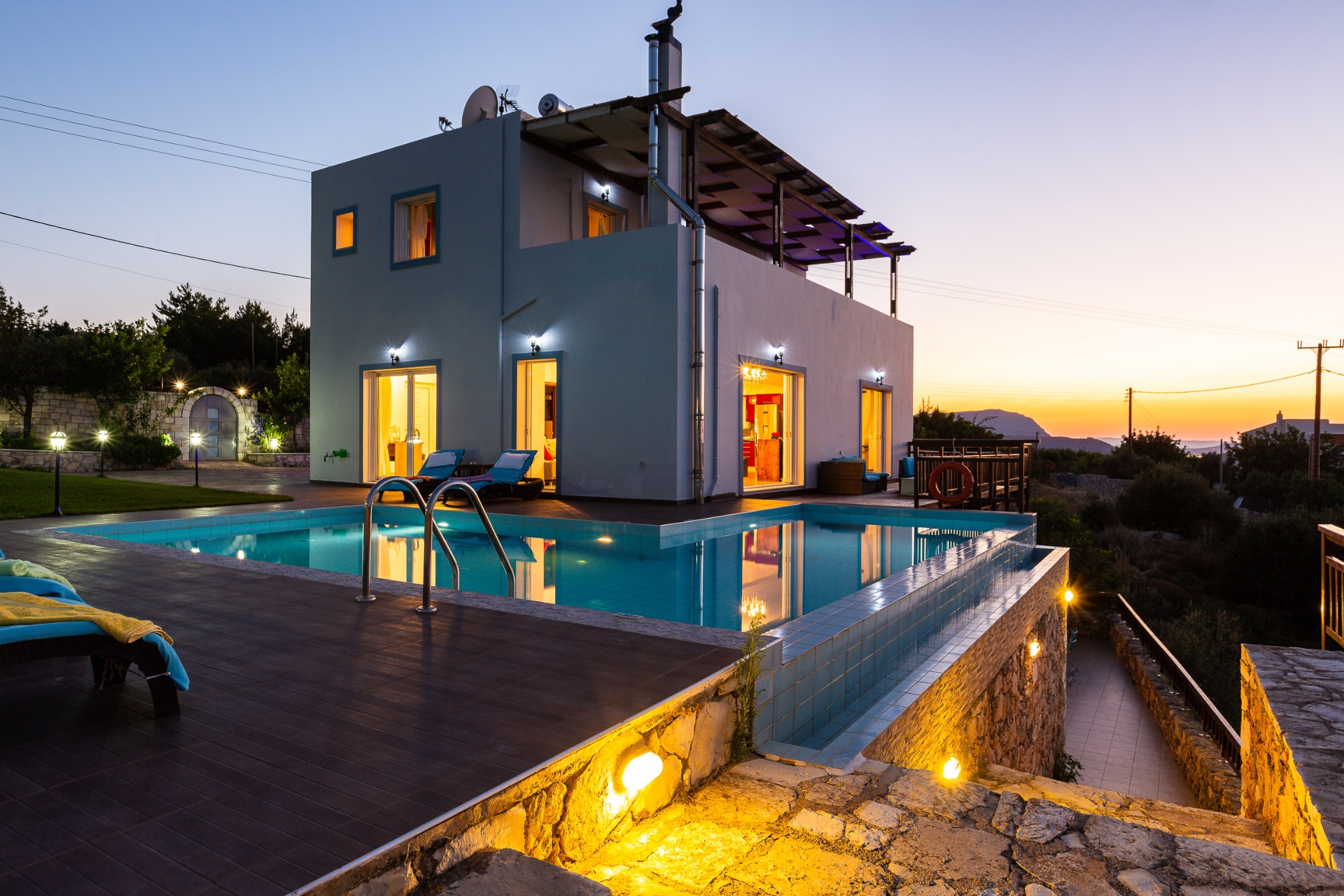 Ekaterini VIP Villa exterior with pool
